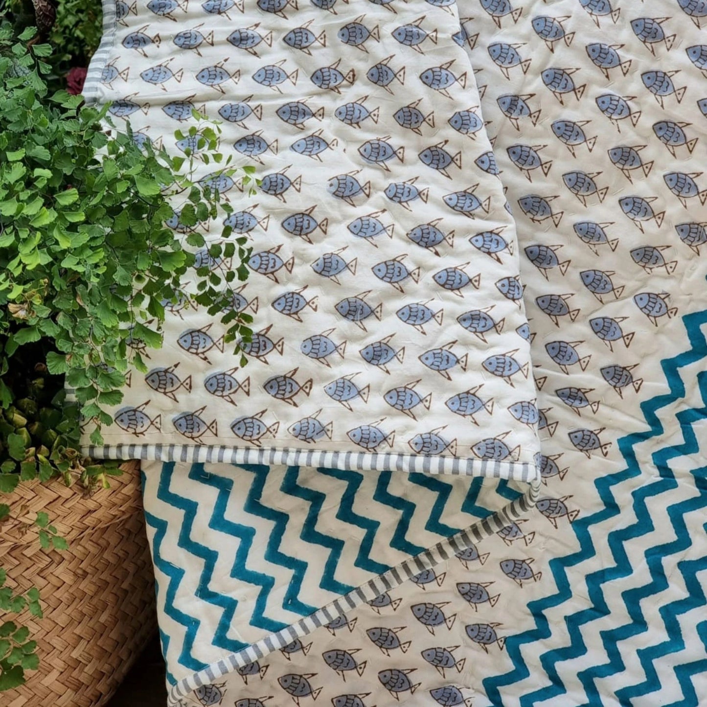 Little Fish GOTS Certified Organic Cotton Reversible Baby Quilt (100×120cm)